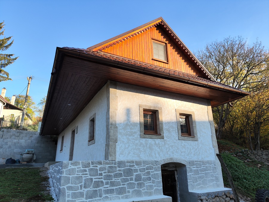 Decorative-stone-Marek-Ukrop-Cabradsky-Vrbovok-19.jpg