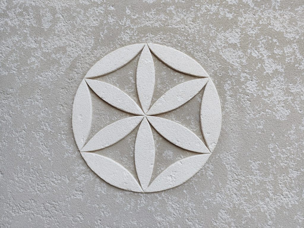 Decorative-stone-Marek-Ukrop-Krivec-13.jpg